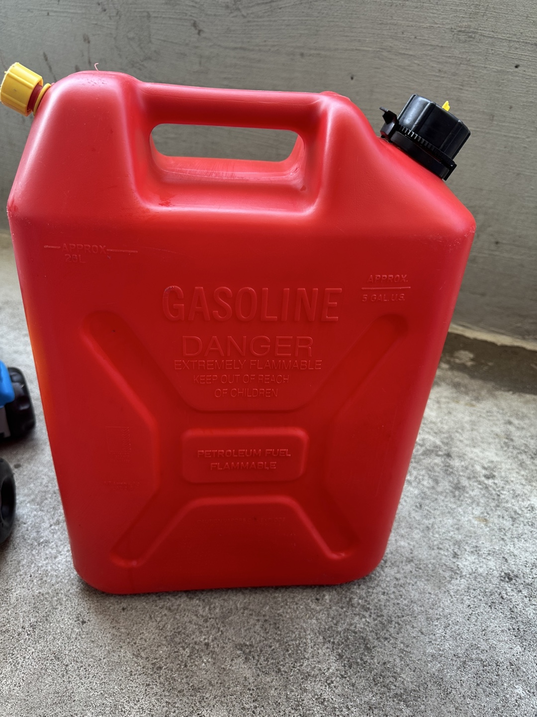 Red Gasoline Can 20L/5.3 Gal