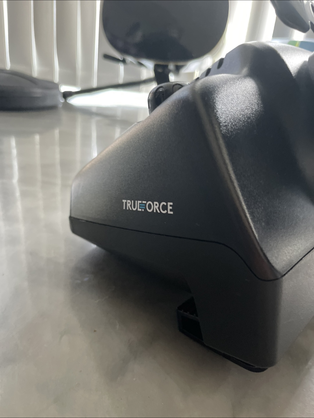 Logitech G923 Racing Wheel - Trueforce Feedback - photo 4