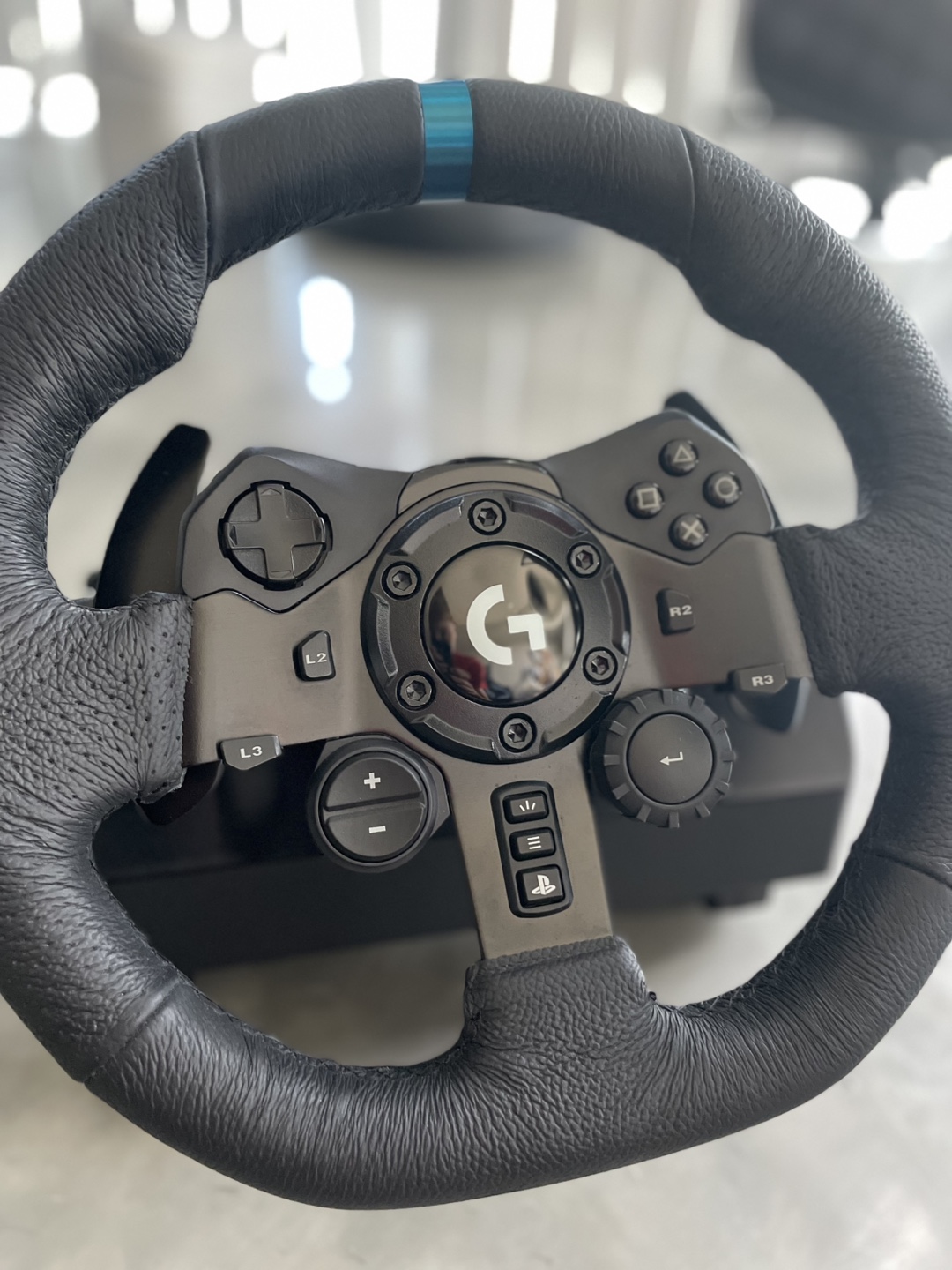 Logitech G923 Racing Wheel - Trueforce Feedback
