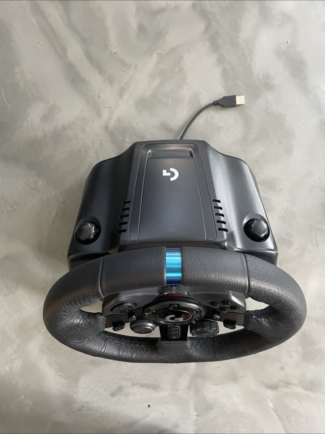Logitech G923 Racing Wheel - Trueforce Feedback - photo 2