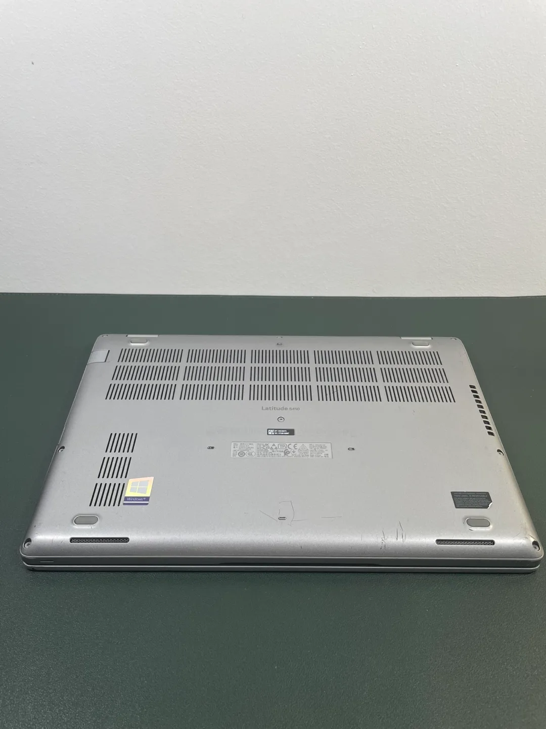 Dell Latitude 5410 Laptop (8GB RAM/256 GB SSD) - Windows 11 Pro image indicator(5)