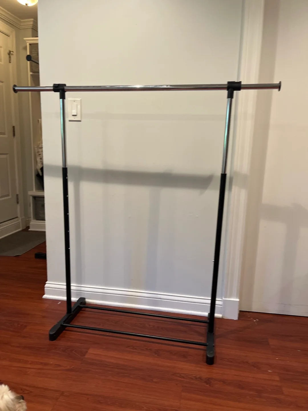 Adjustable Clothes Rack thumbnail