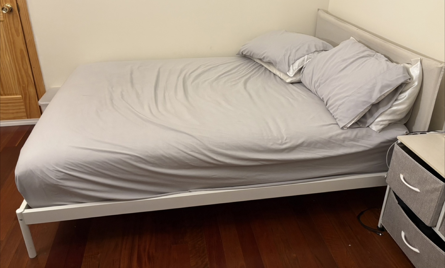 IKEA HASVÅG full size mattress + KLEPPSTAD frame+ plus 2 pillows