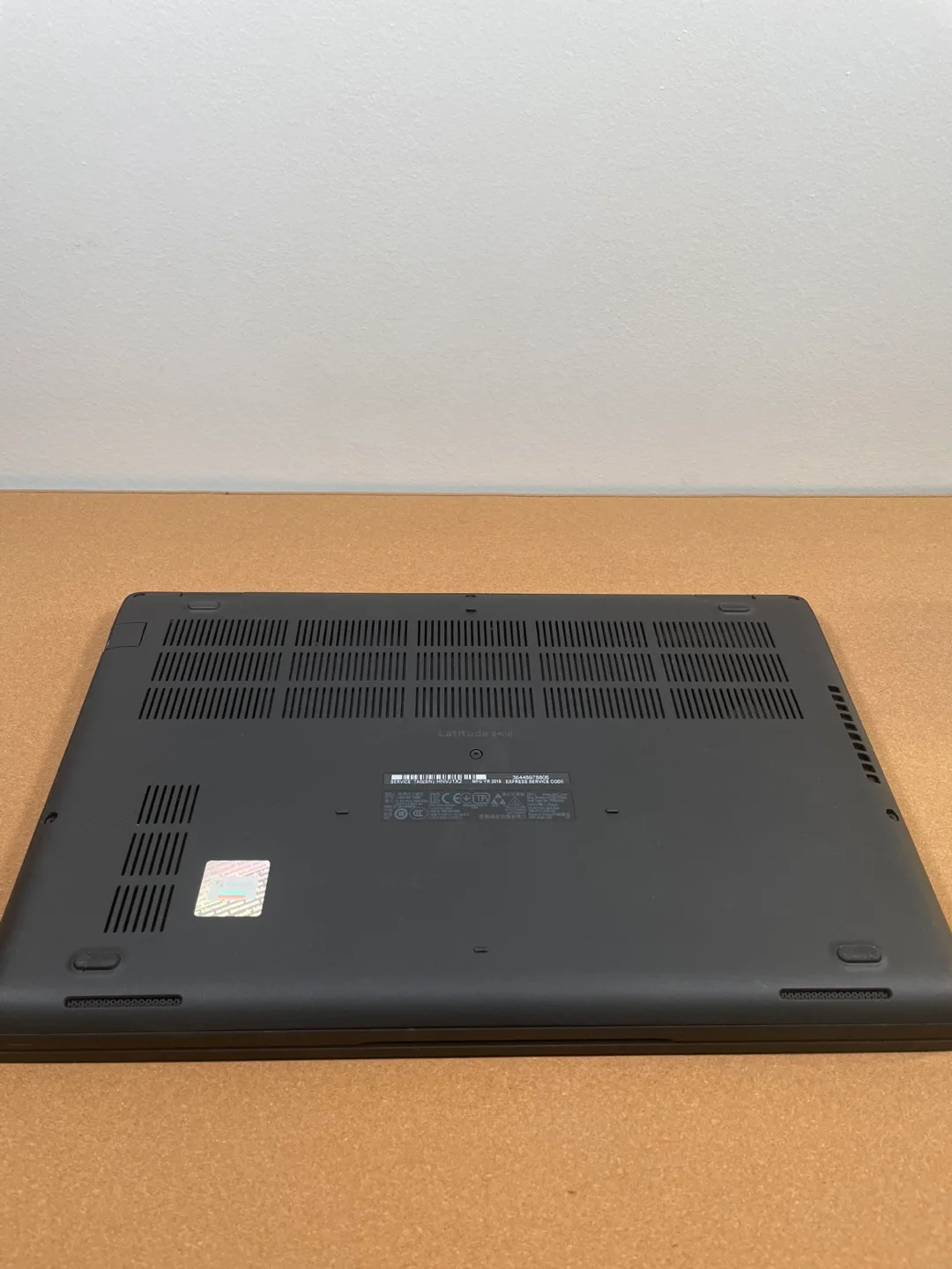 Dell Latitude 5400 - 16 GB RAM/256 GB SSD - Windows 11 image indicator(3)