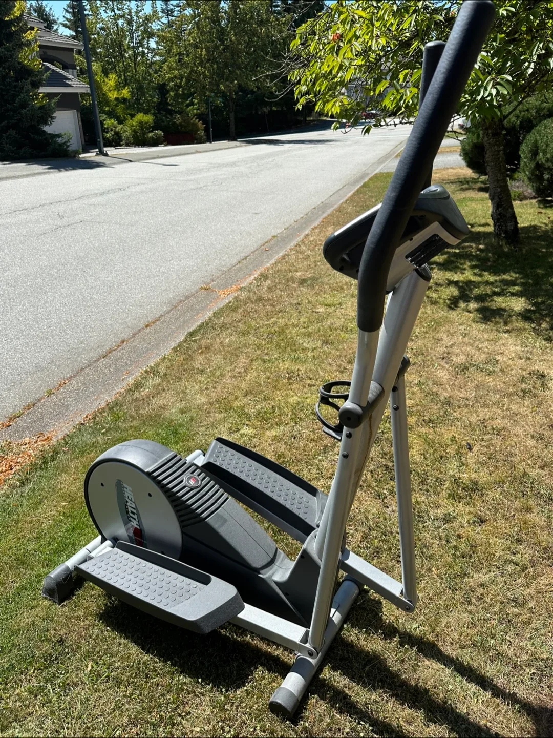 FREE‼️HealthRider Elliptical Exercise Machine image indicator(3)