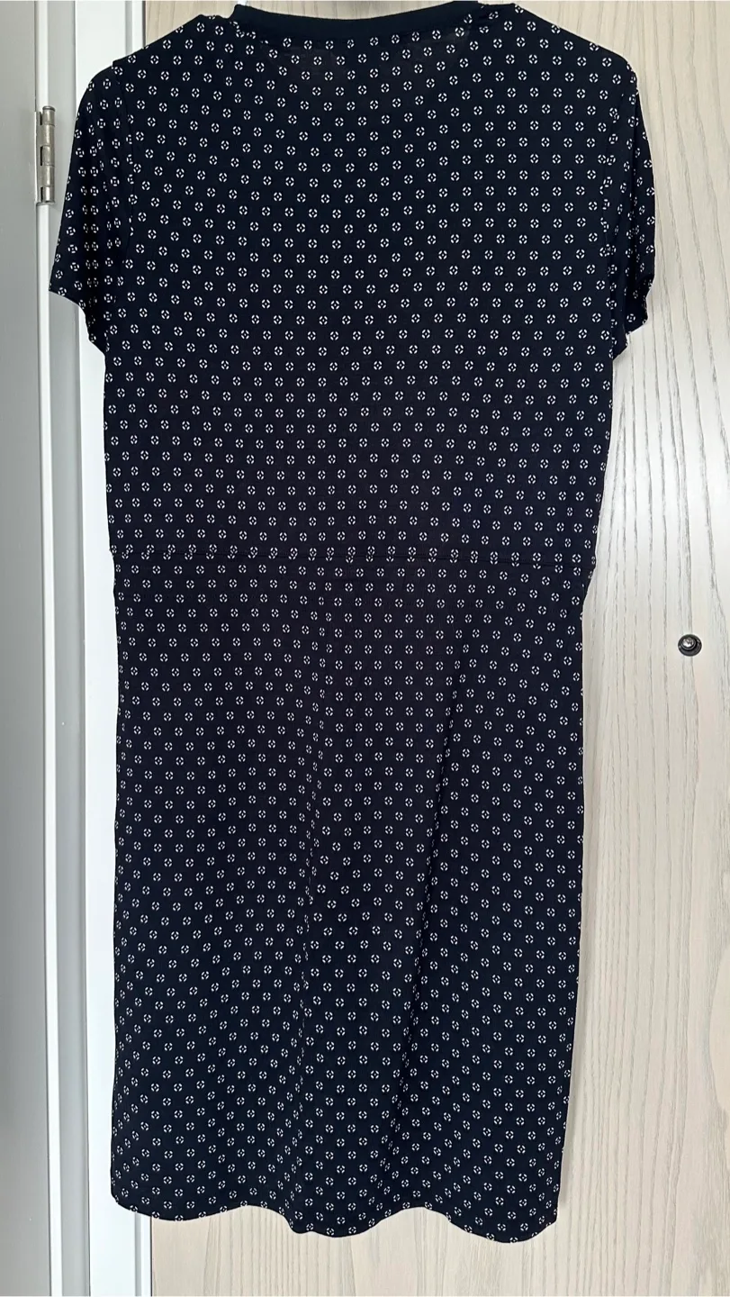 H&M Black Patterned T-Shirt Dress - Size s image indicator(2)