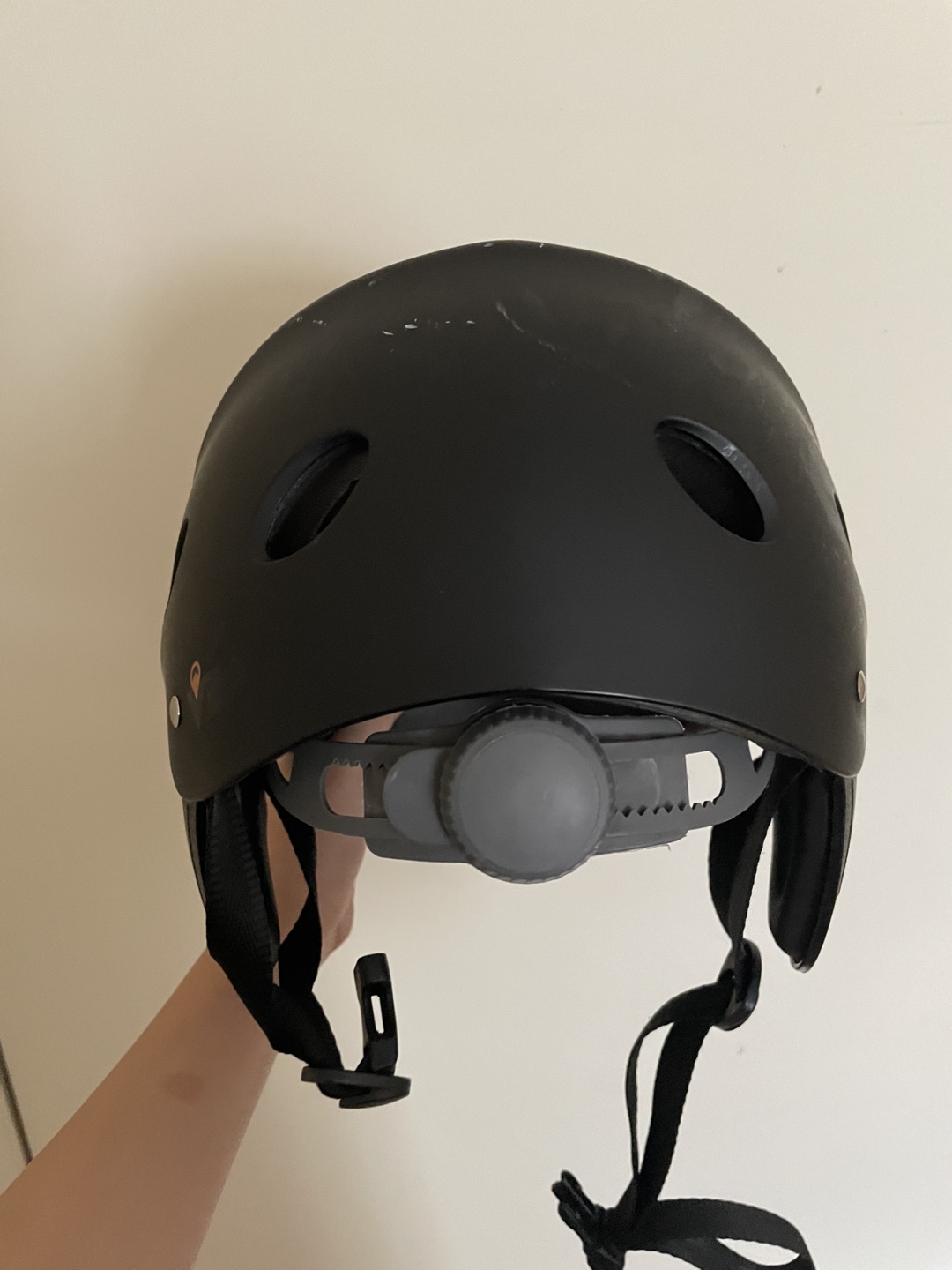 black sports helmet adjustable M women - photo 3