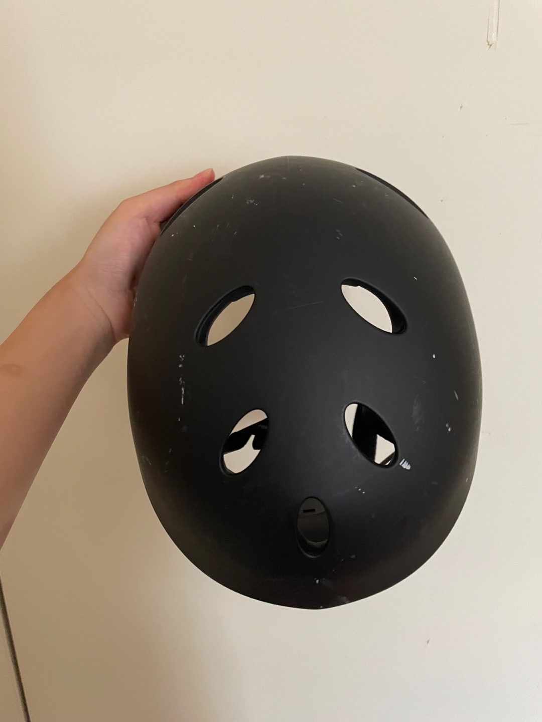 black sports helmet adjustable M women - photo 2