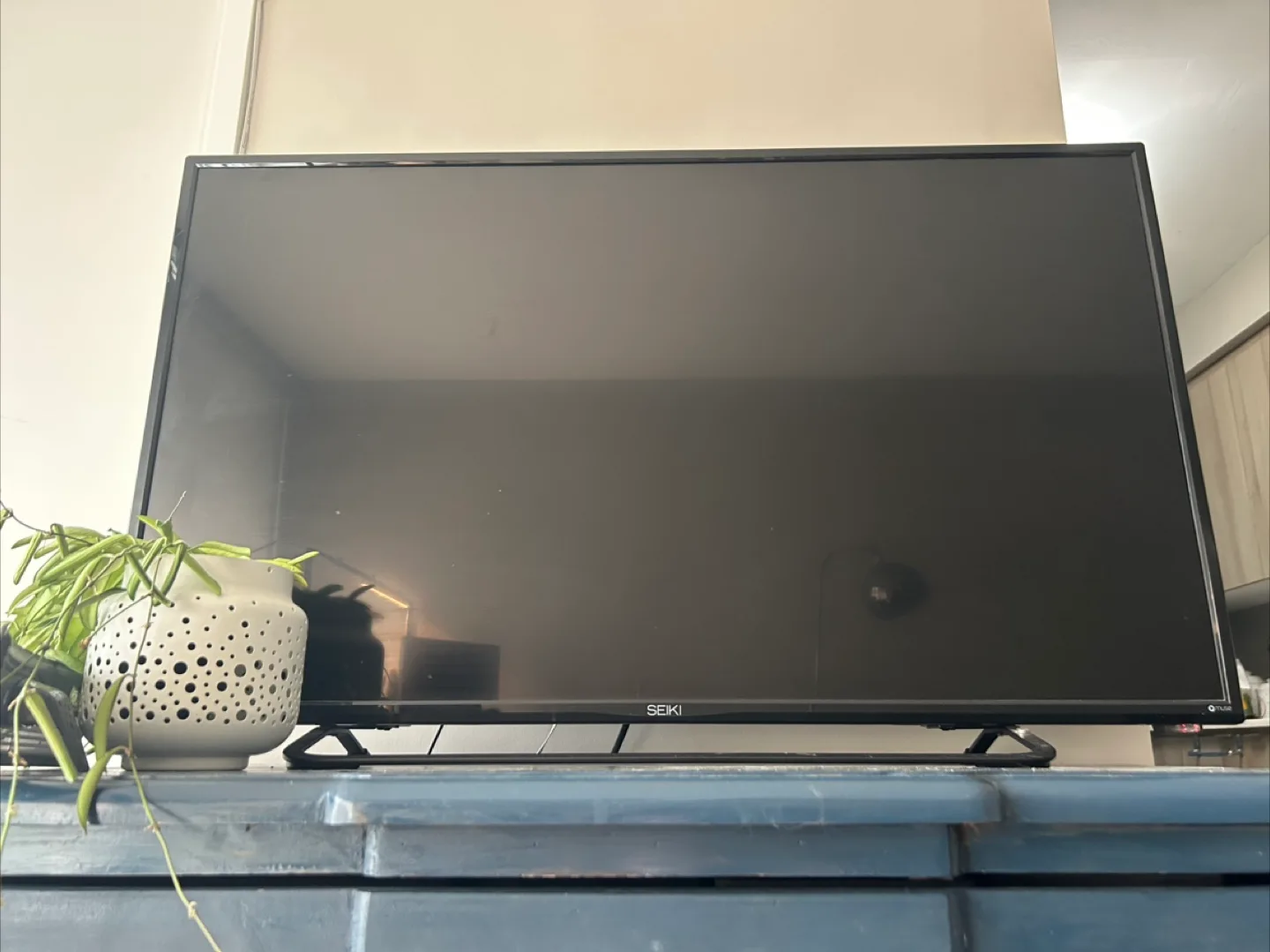Seiki 42 inch TV thumbnail