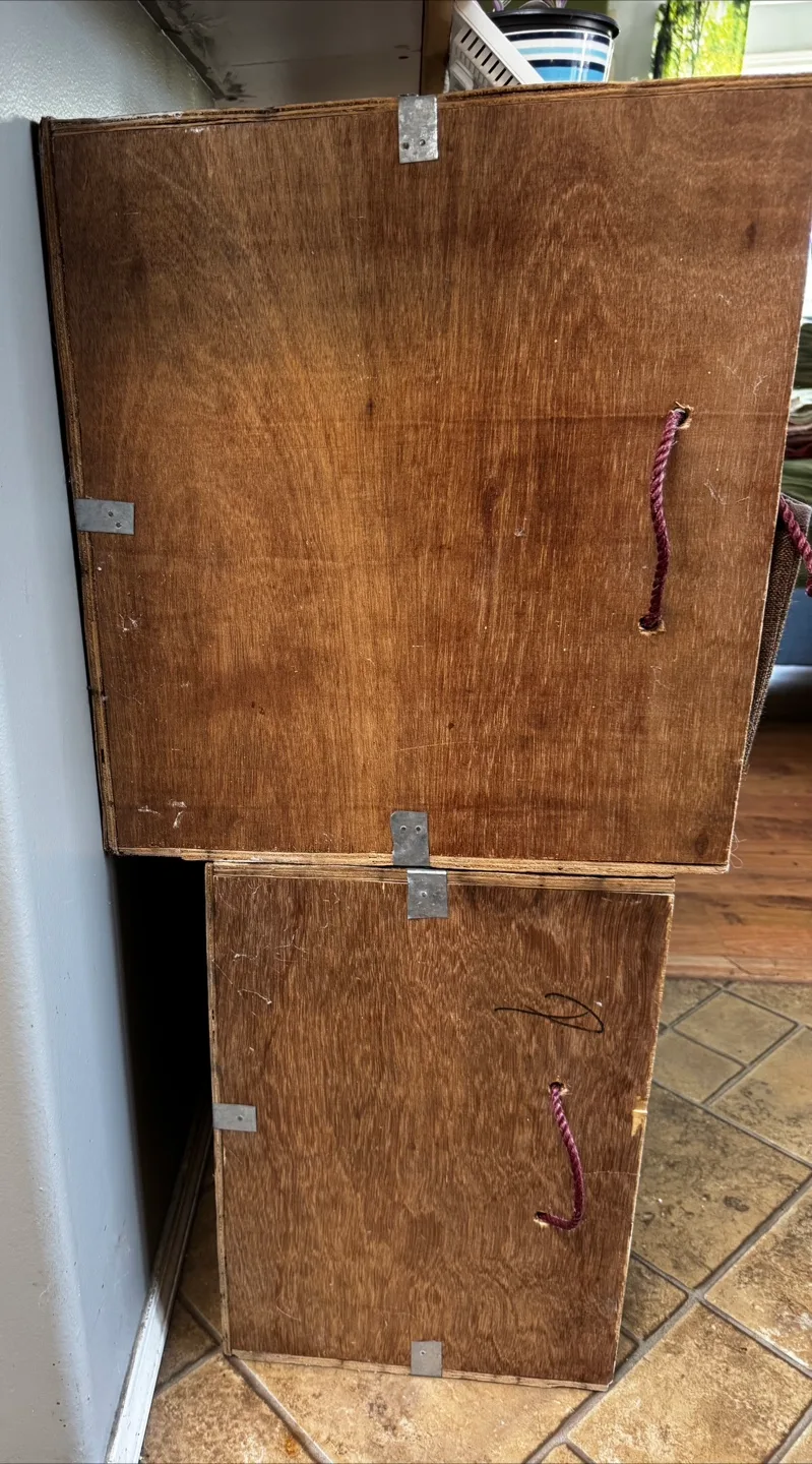 2 Vintage wine crates w/rope handles thumbnail