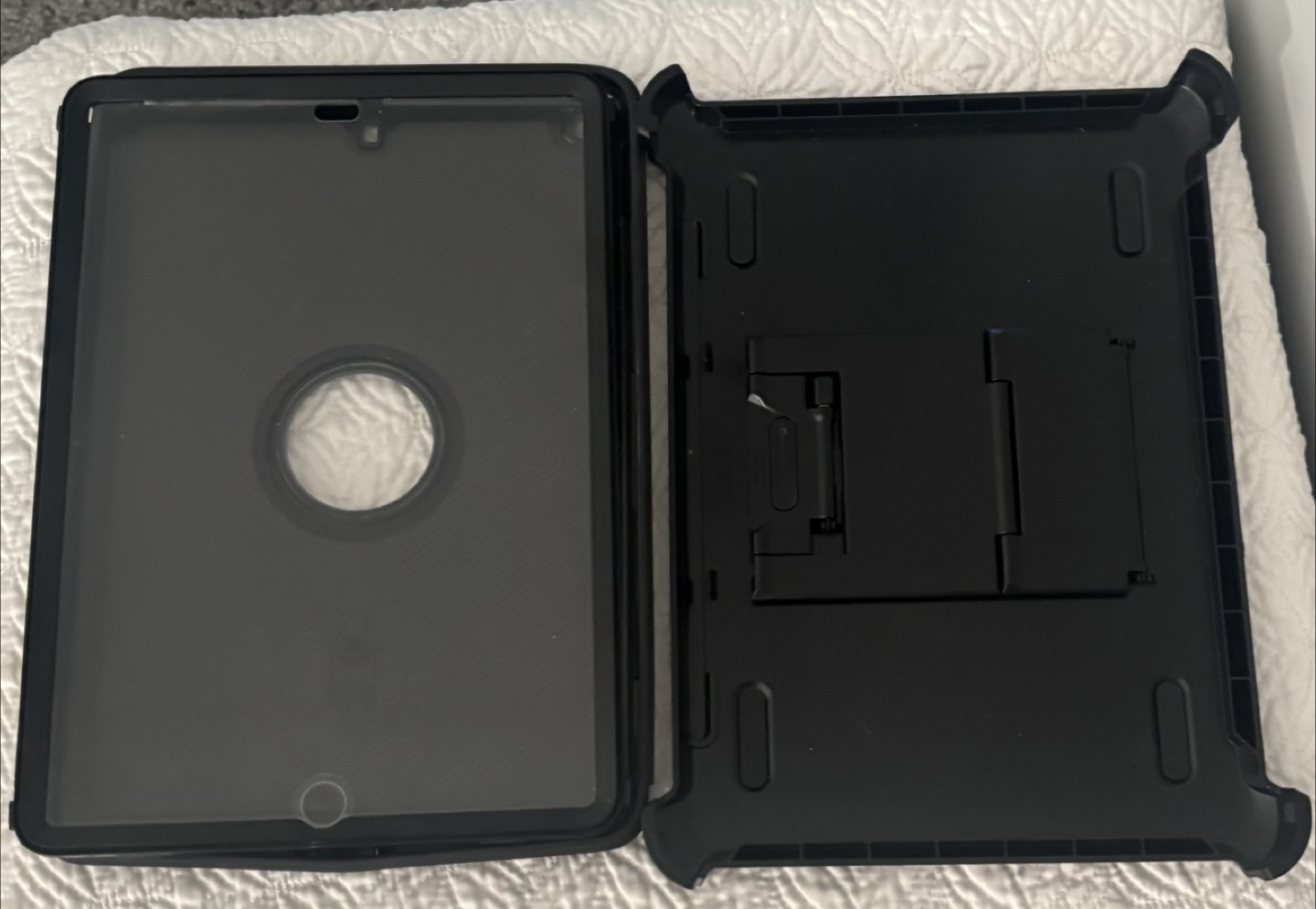 OTTERBOX Defender Series Case for iPad 10.2"