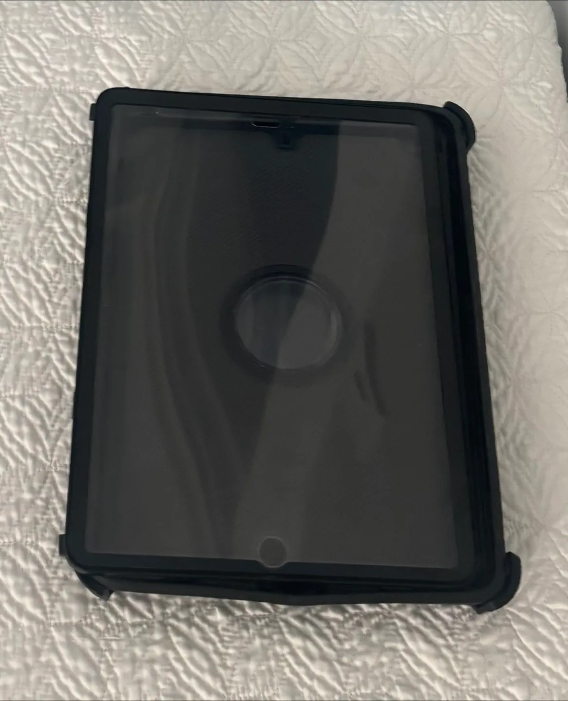 OTTERBOX Defender Series Case for iPad 10.2" image indicator(3)