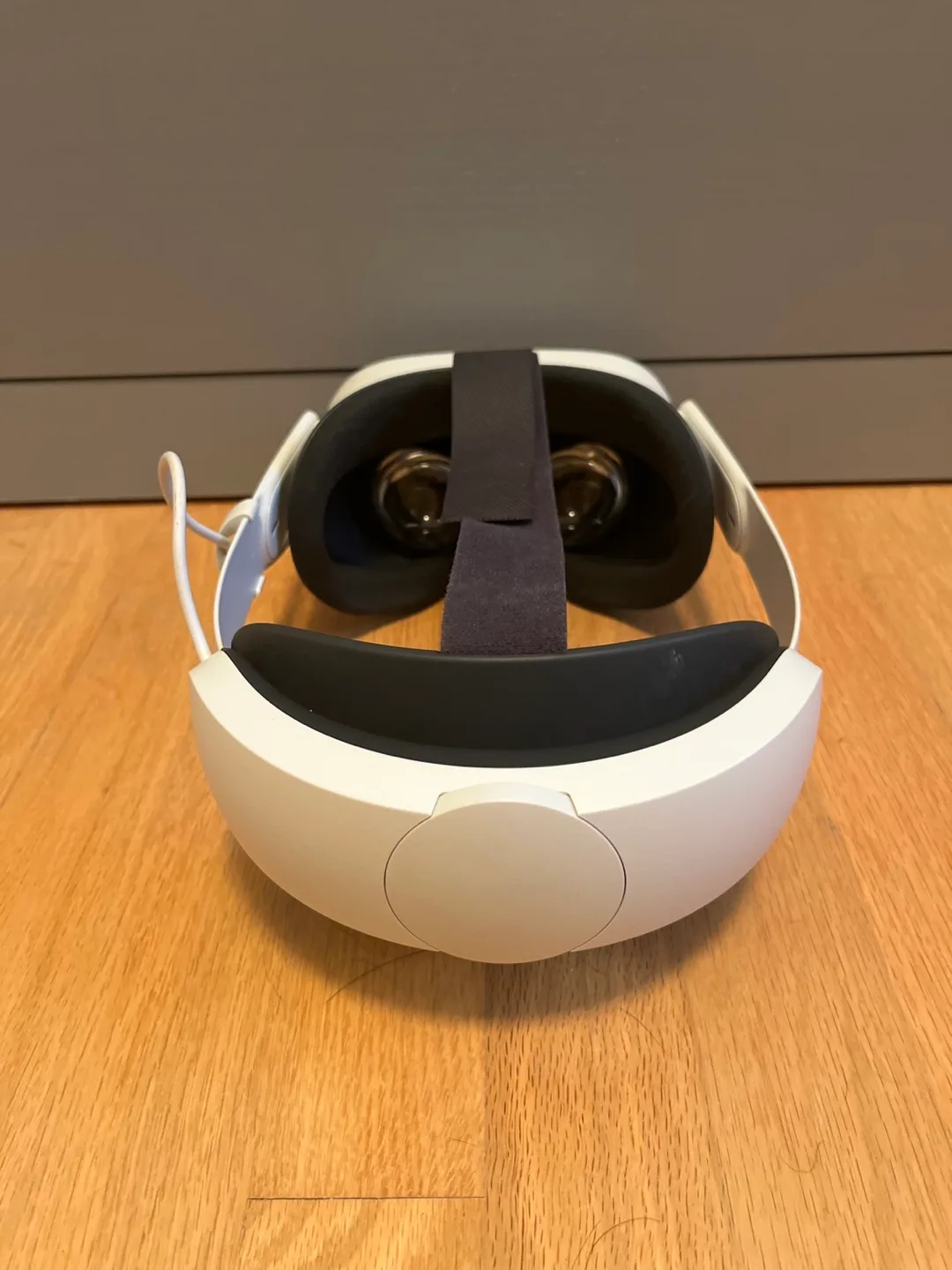 Meta Quest 2 VR Headset image indicator(4)