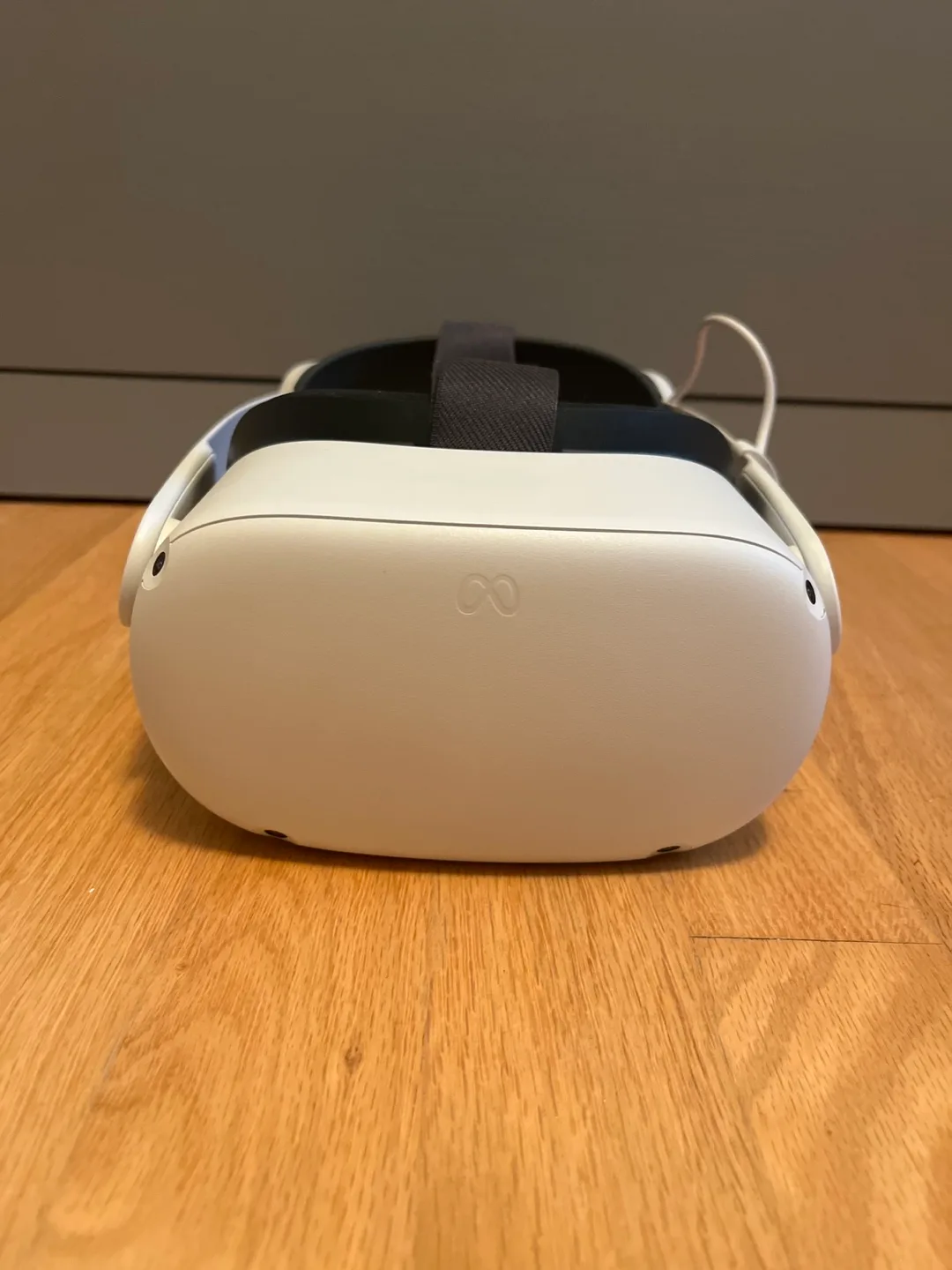 Meta Quest 2 VR Headset image indicator(2)