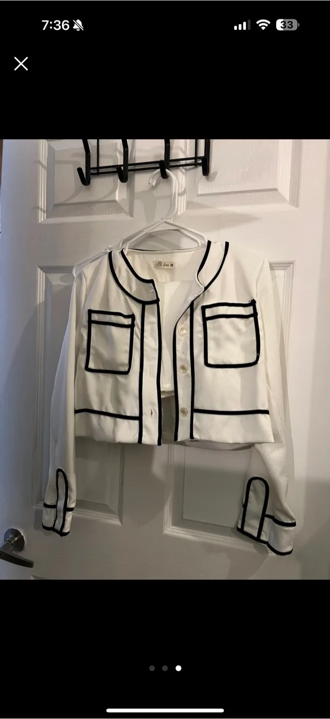 White Jacket & Skirt Set - Size M image indicator(4)