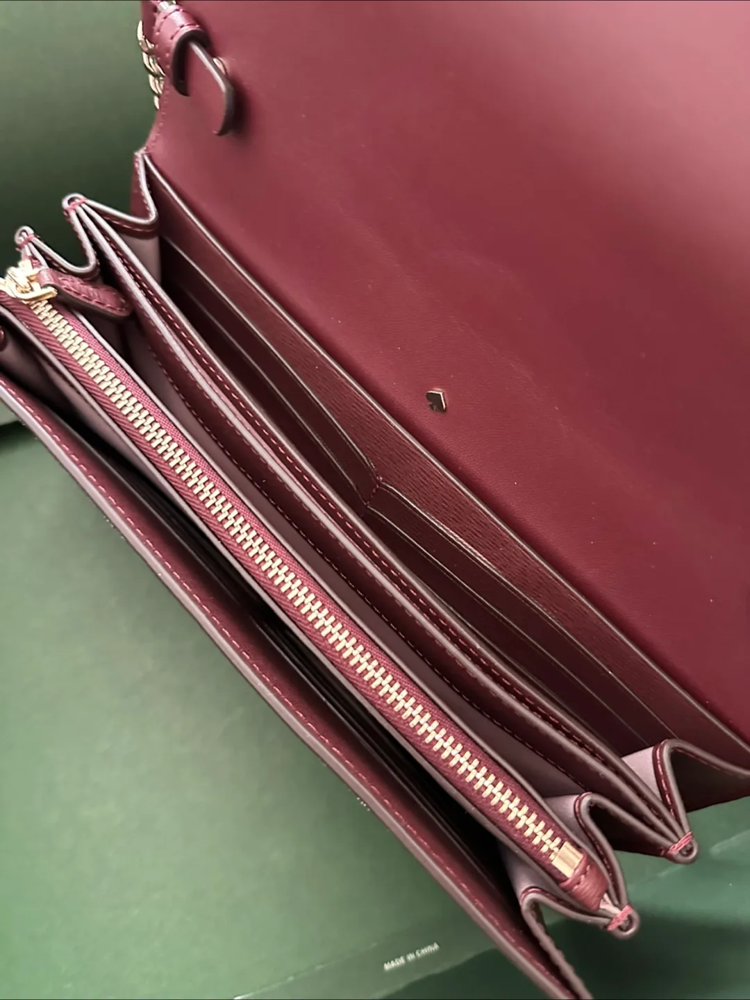 BNIB‼️Kate Spade New York Crossbody Wallet image indicator(2)