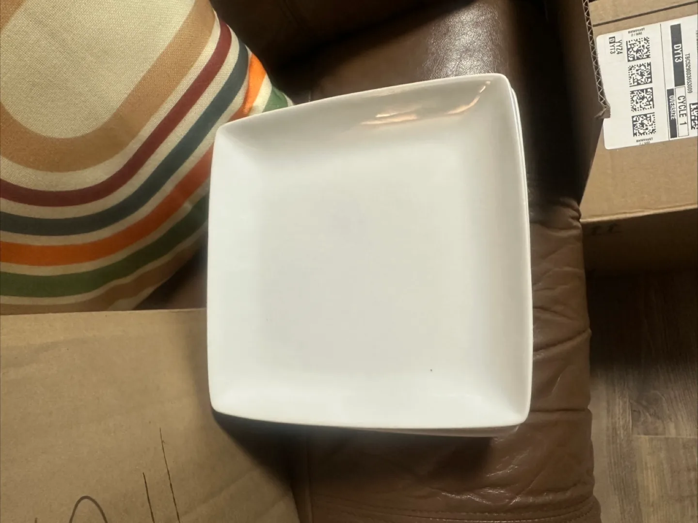 Mixed Dinnerware Set - Plates, Bowls, Various Colours image indicator(5)