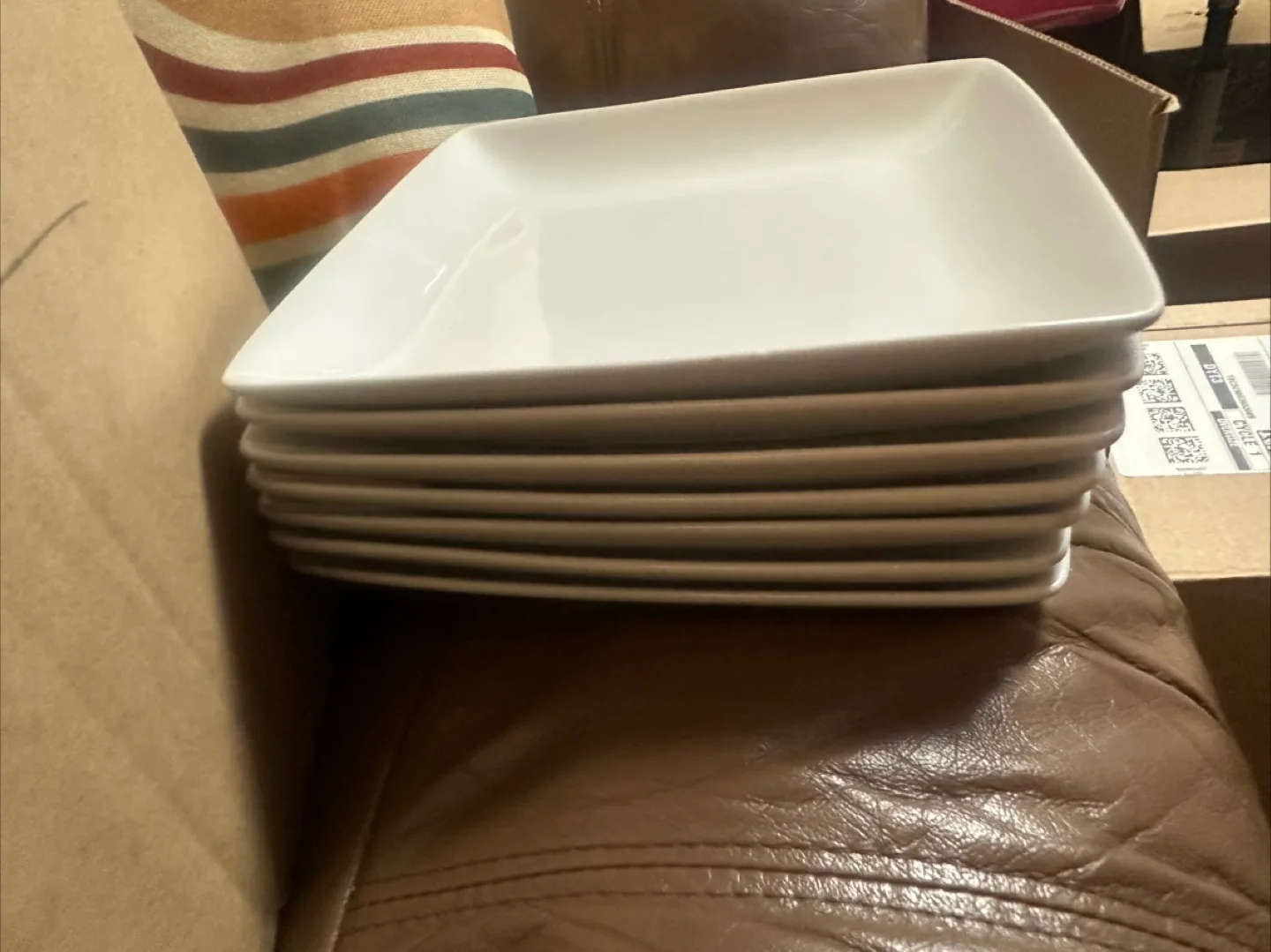 Mixed Dinnerware Set - Plates, Bowls, Various Colours image indicator(3)