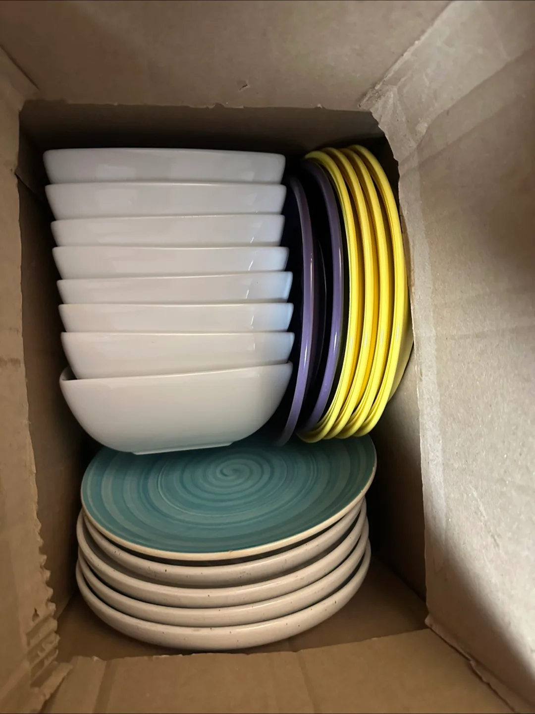 Mixed Dinnerware Set - Plates, Bowls, Various Colours image indicator(4)