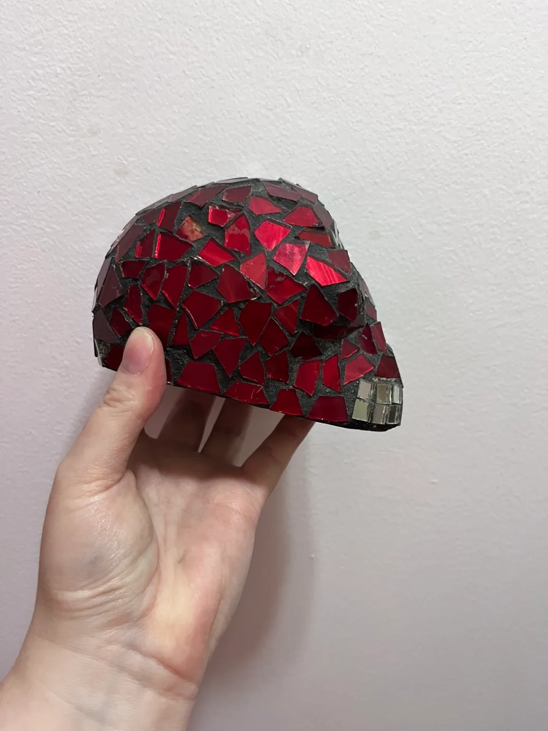 Red Mosaic Tiled Glass Mexican Skull image indicator(2)
