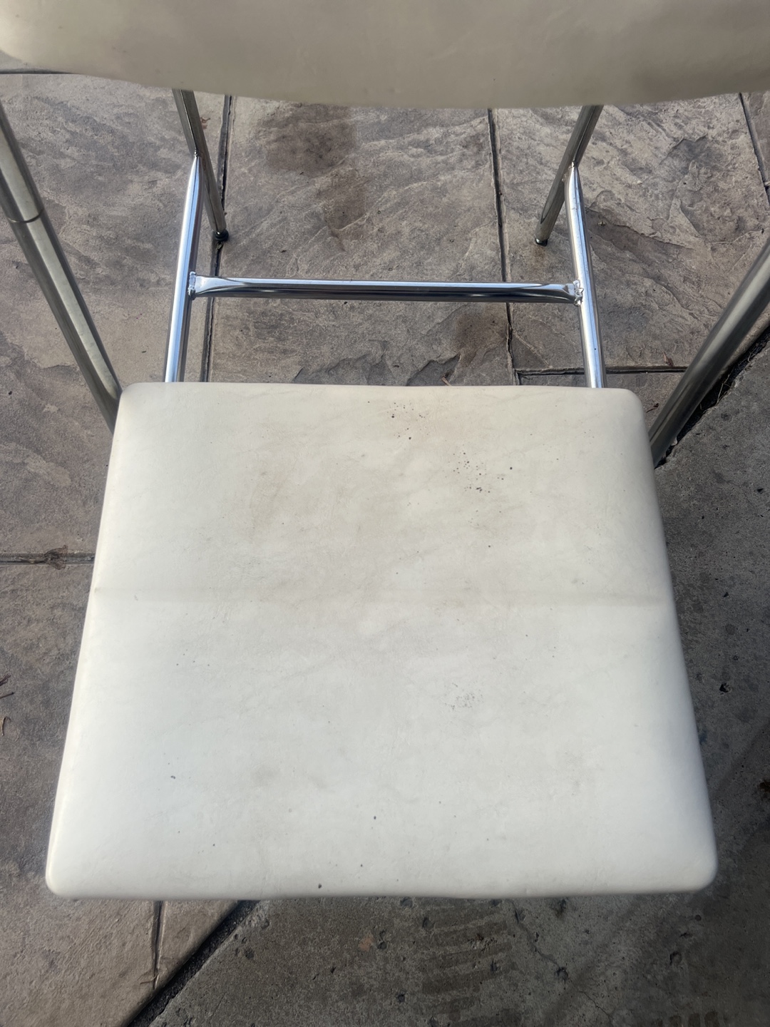 Vinyl Manicure Chair - photo 2