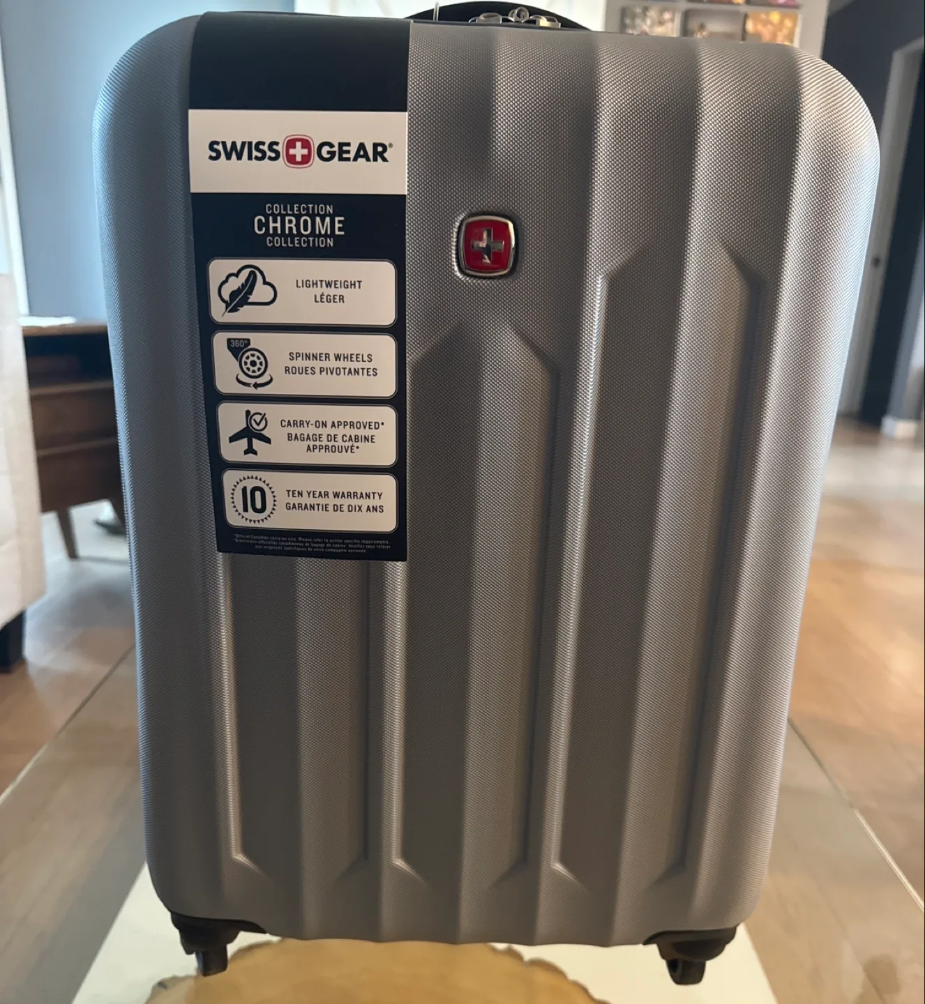 Swiss Gear Chrome Collection Carry-On Luggage thumbnail