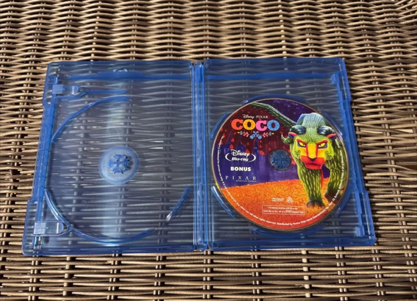 Coco Blu Ray thumbnail