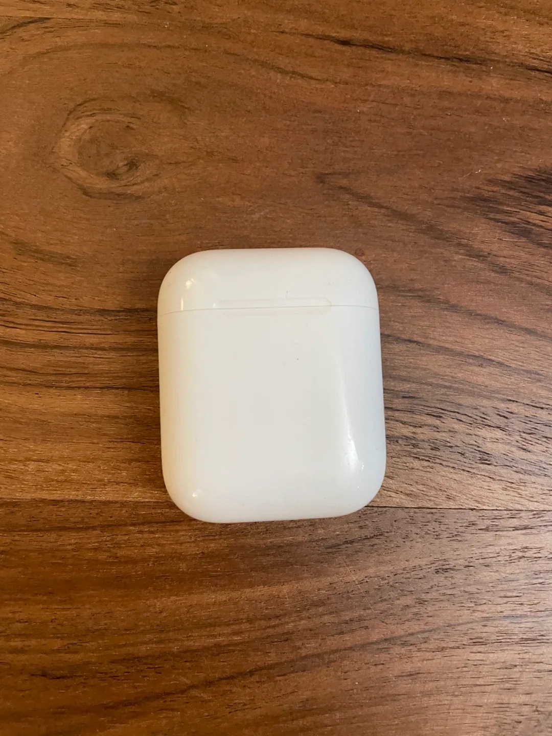 Apple AirPods 2nd Generation Charging Case thumbnail
