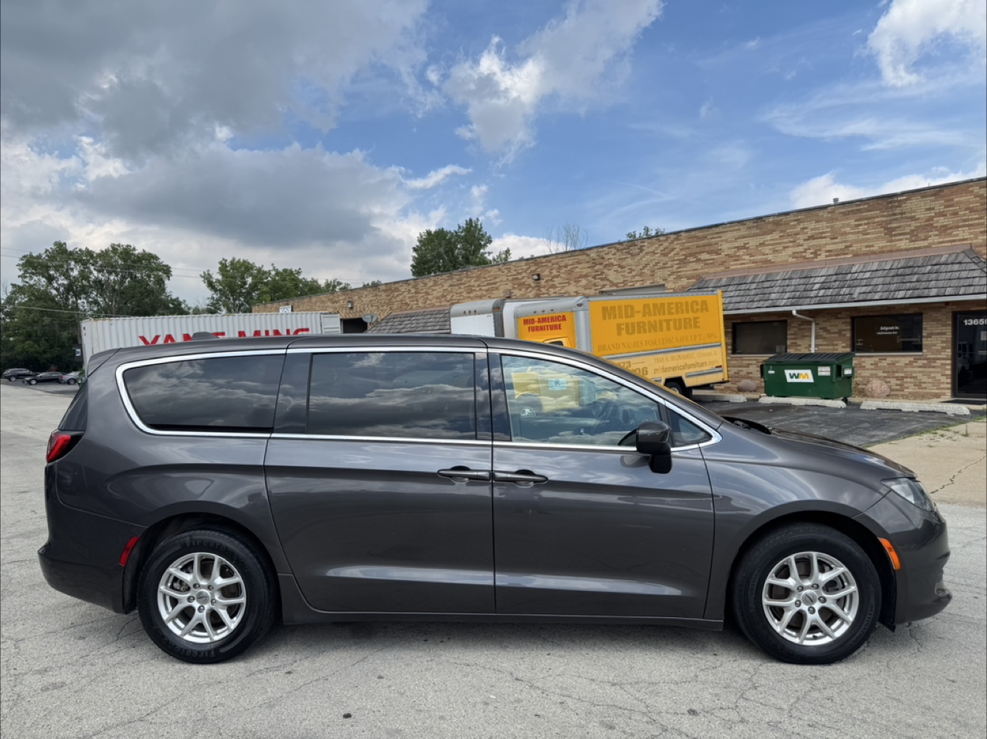 2021 Chrysler Voyager · LX Minivan 4D - photo 2