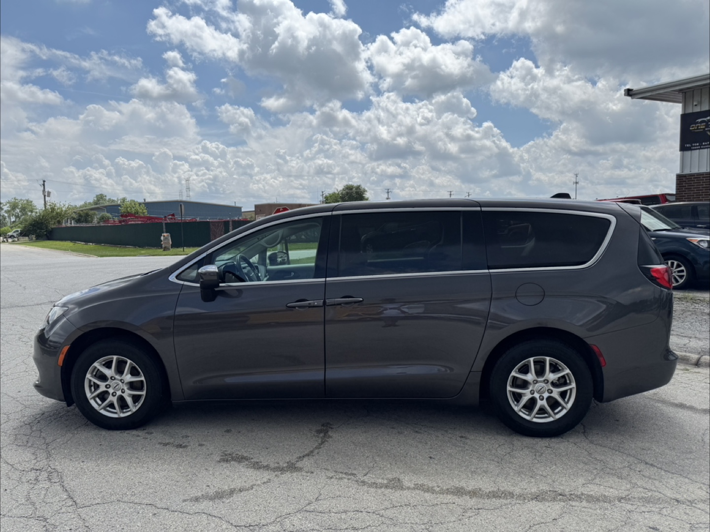 2021 Chrysler Voyager · LX Minivan 4D - photo 4