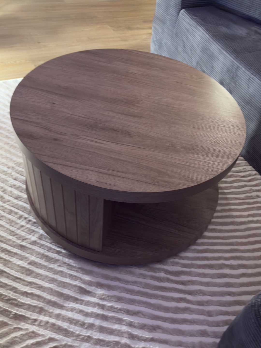 Round Wooden Coffee Table - photo 4