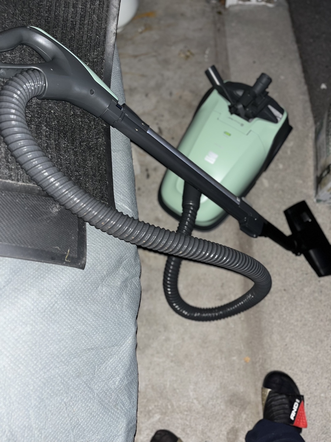 Kenmore 400 Series Canister Vacuum - photo 5