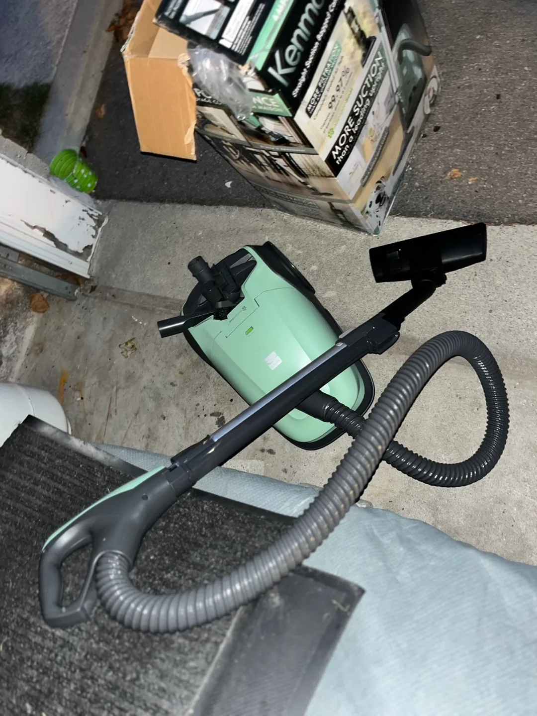 Kenmore 400 Series Canister Vacuum image indicator(2)