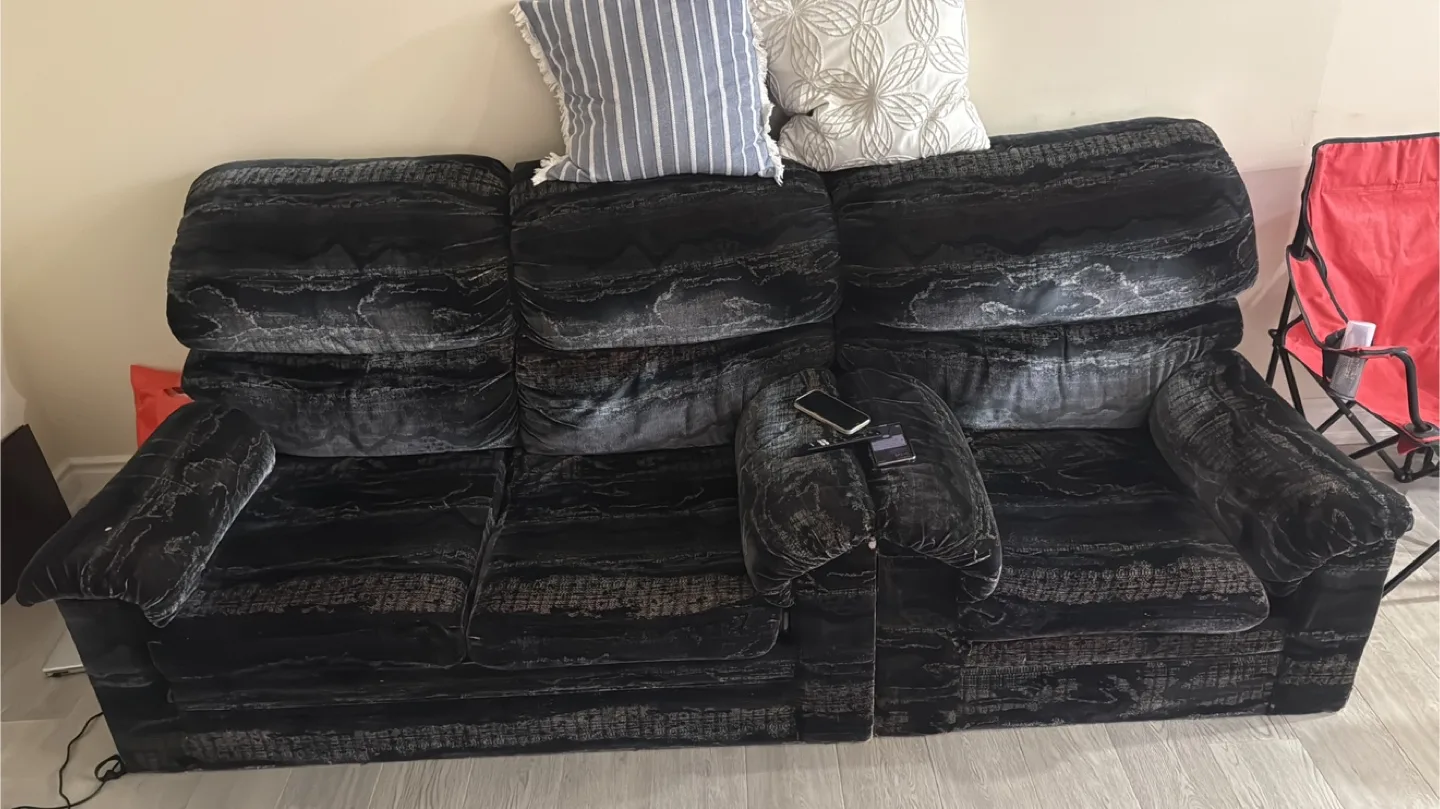 Free Sofa (2 + 1) thumbnail