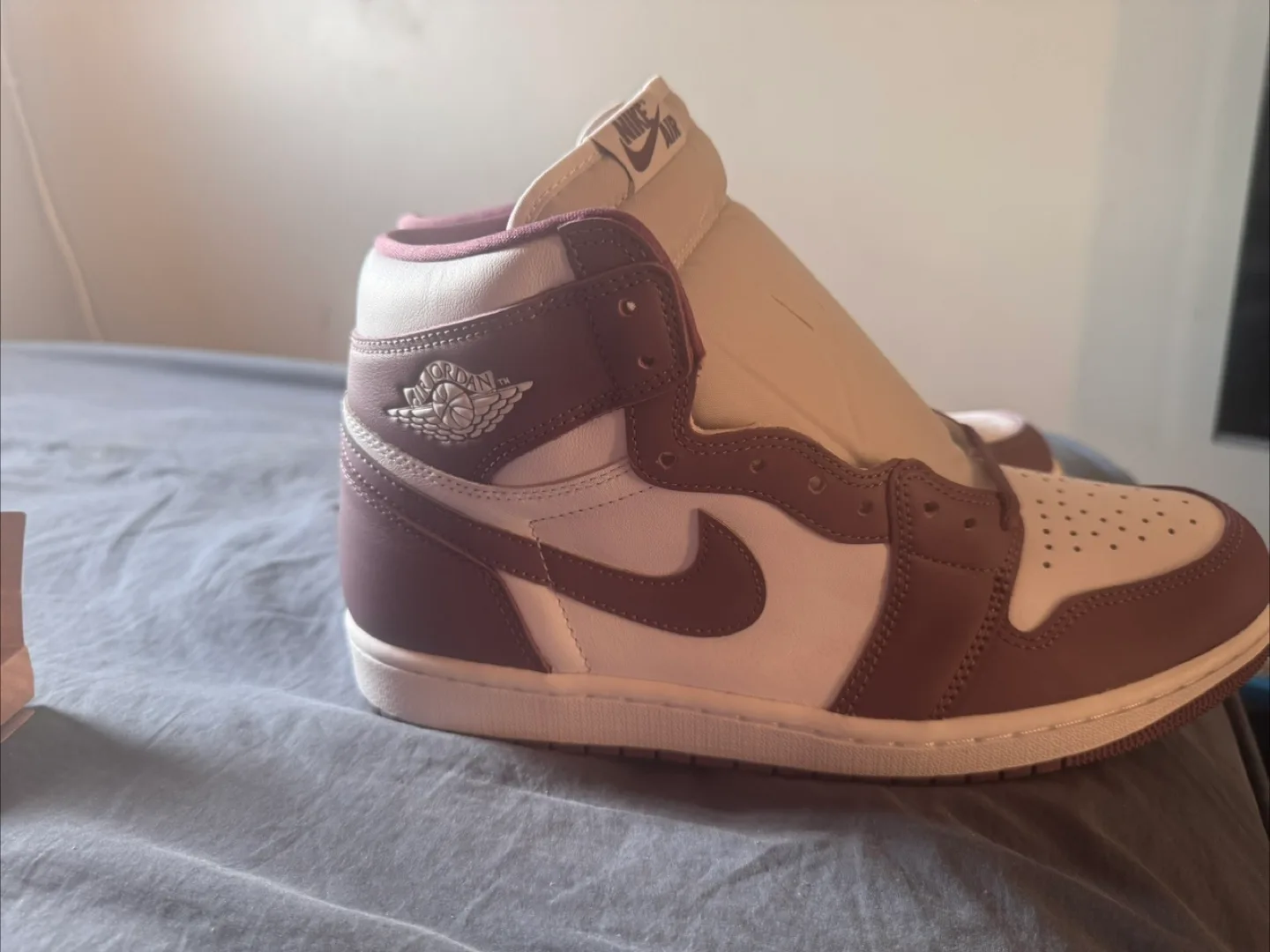 Nike Air Jordan 1 retro High OG White Sky J Muave thumbnail