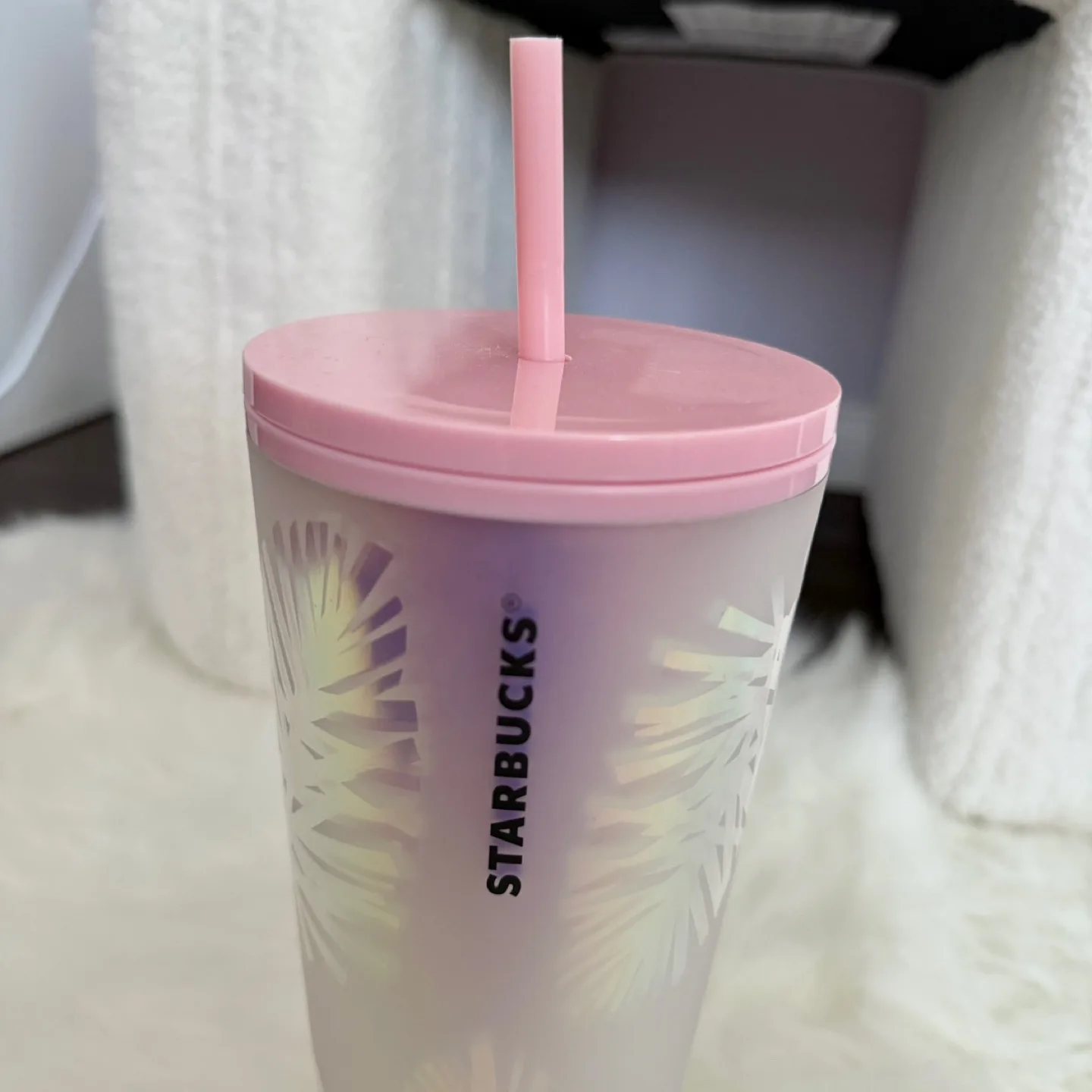 Starbucks 2019 Pinecone Soft Touch Venti, 24 oz Tumbler Pink image indicator(3)