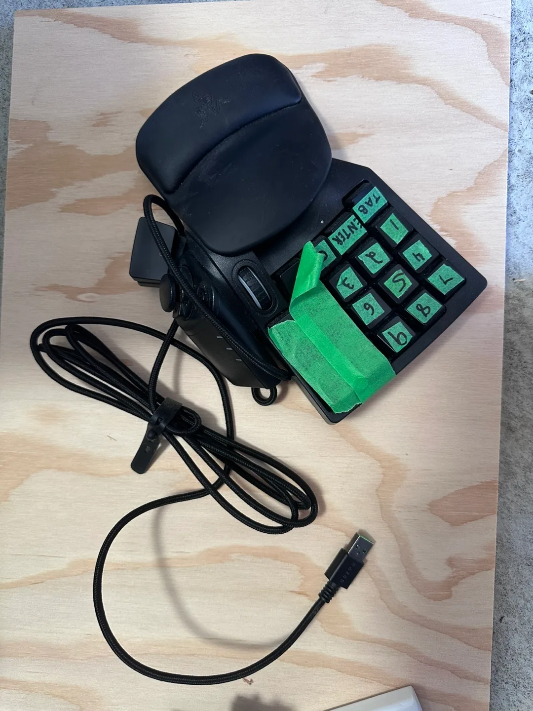 Razer Tartarus Pro Gaming Keypad thumbnail