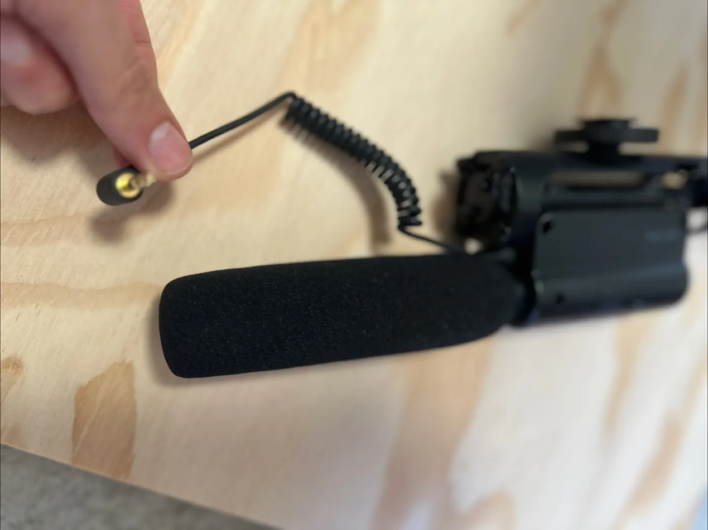 Takstar SGC-598 Interview Microphone image indicator(2)