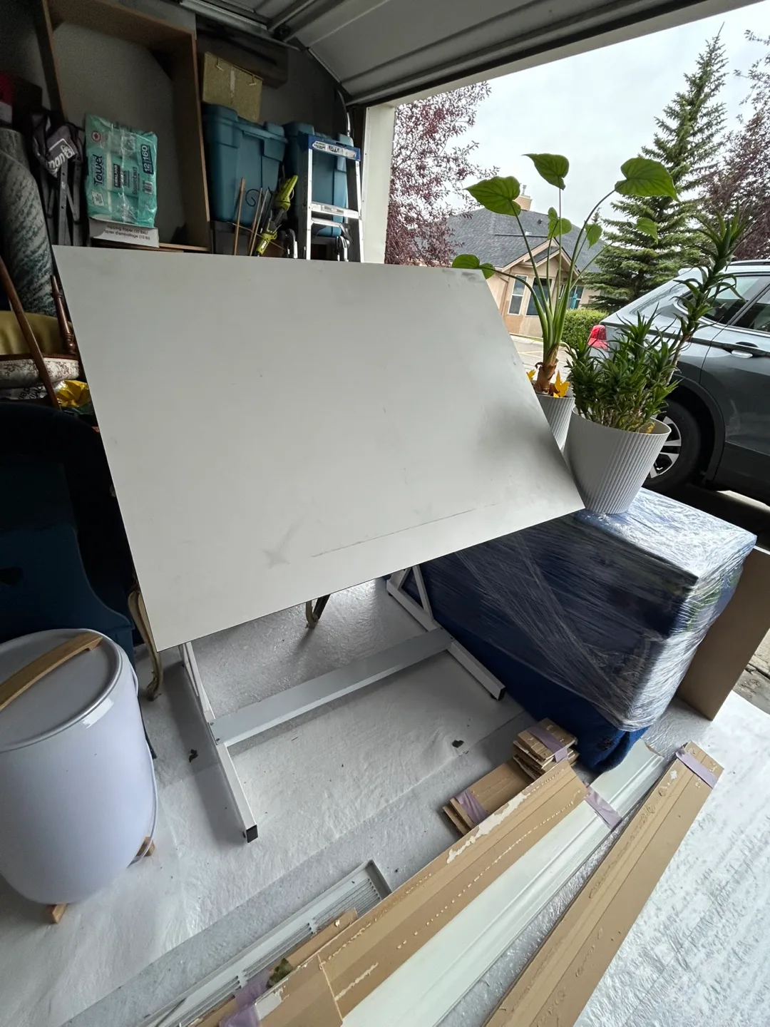 White Drafting Table image indicator(2)
