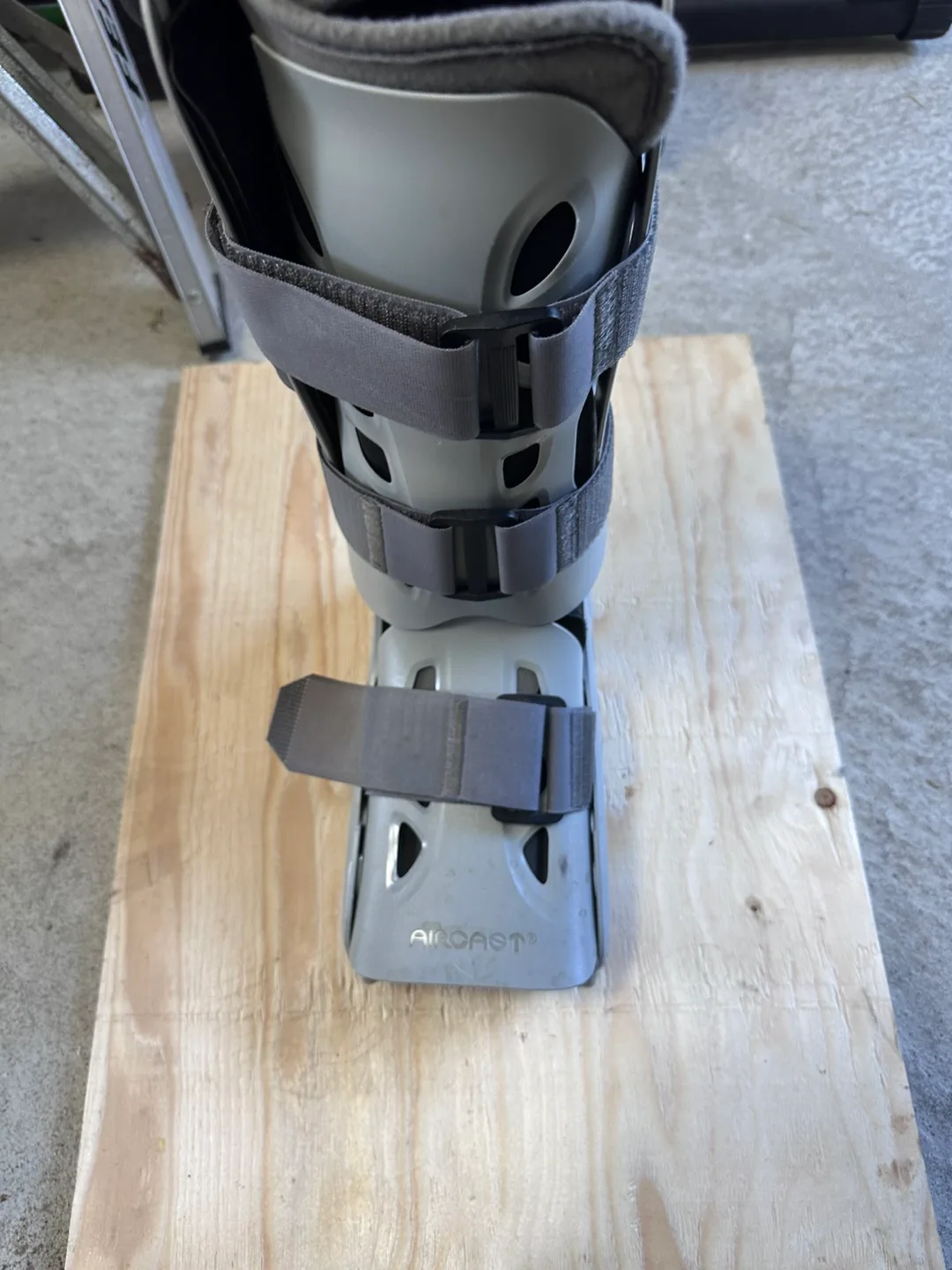Aircast Walker Boot / Fracture Boot thumbnail