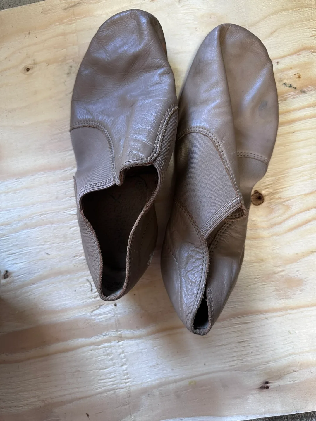 Dance Jazz Shoes Size 8.5 image indicator(2)