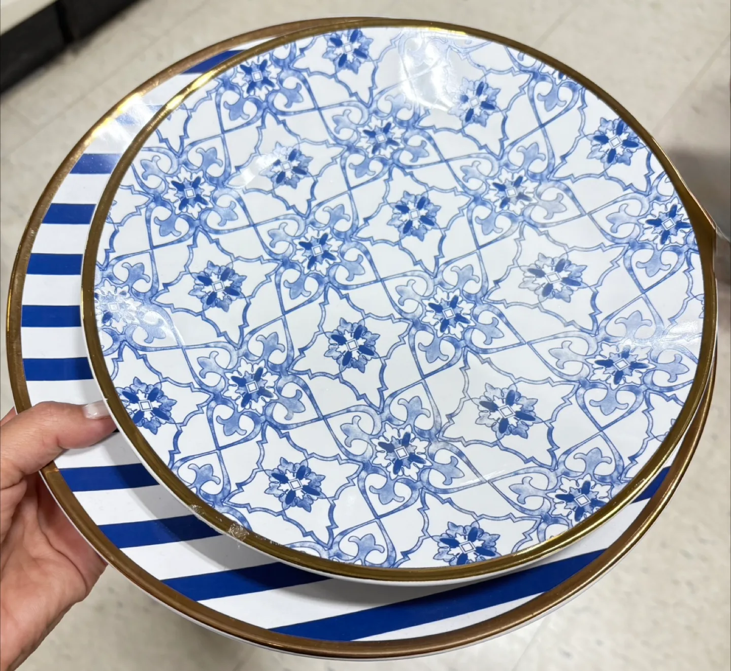 Dinner plates  Blue & White thumbnail