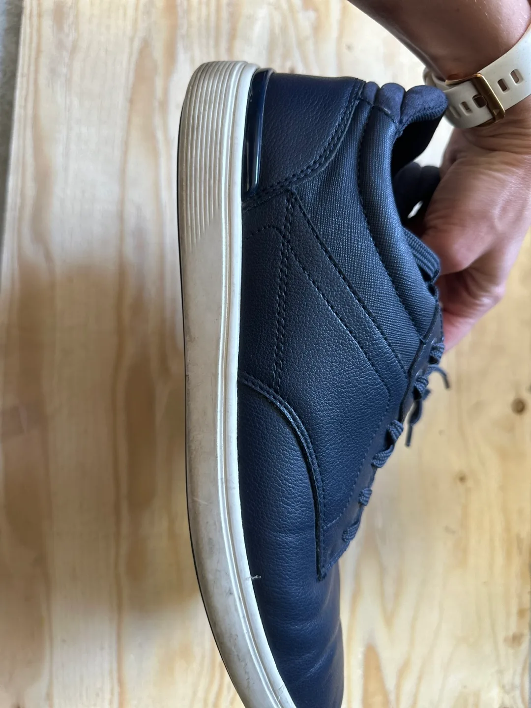 Mens faux leather sneakers - Size 10.5 image indicator(3)