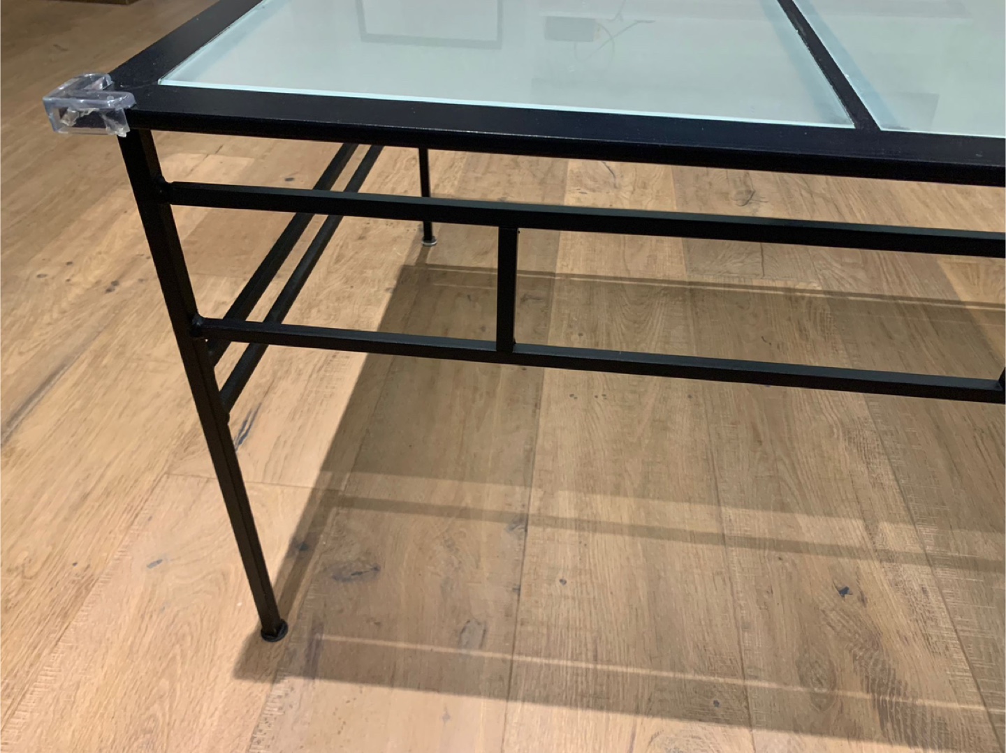 Free - Glass Top Coffee Table - Black Frame - photo 2