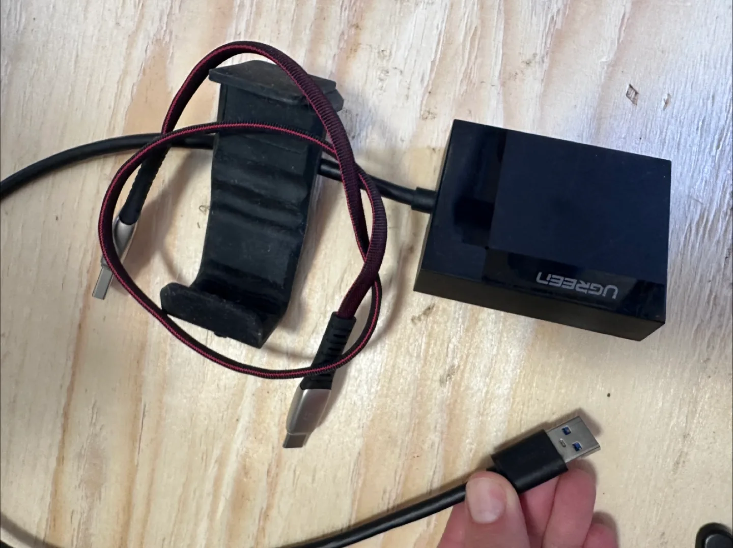 Anker Power Adapter & Ugreen Hub image indicator(3)