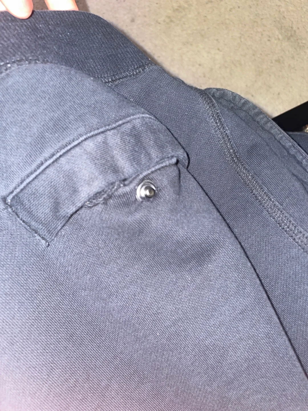 Black nike sweatpants image indicator(5)