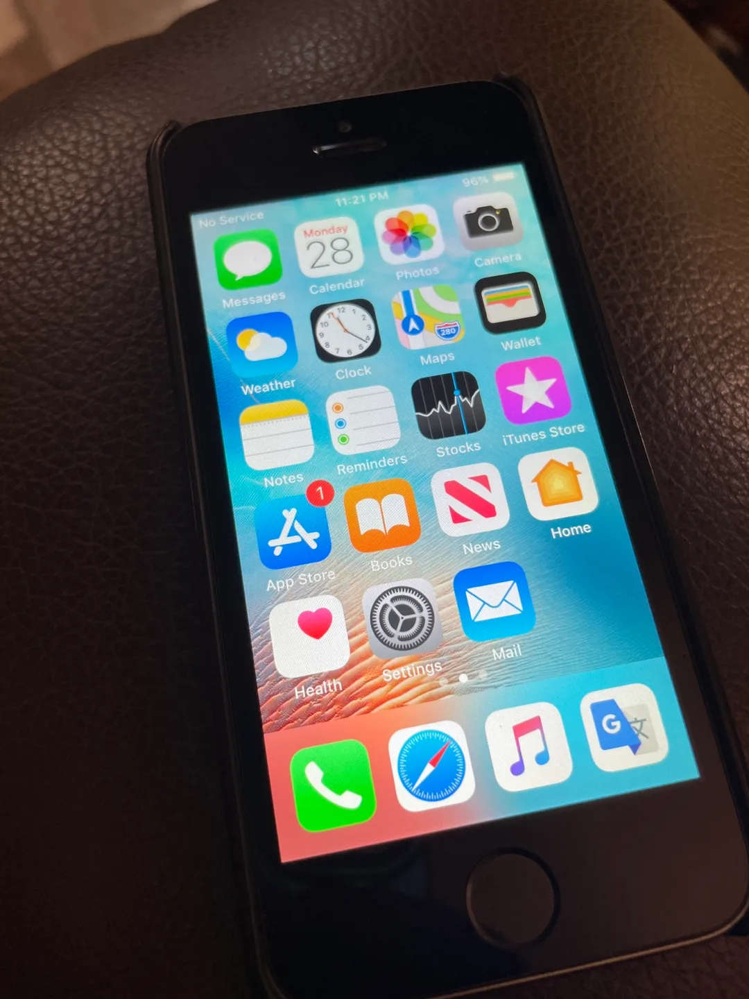 Apple iPhone 5s 16GB - Great Condition! thumbnail