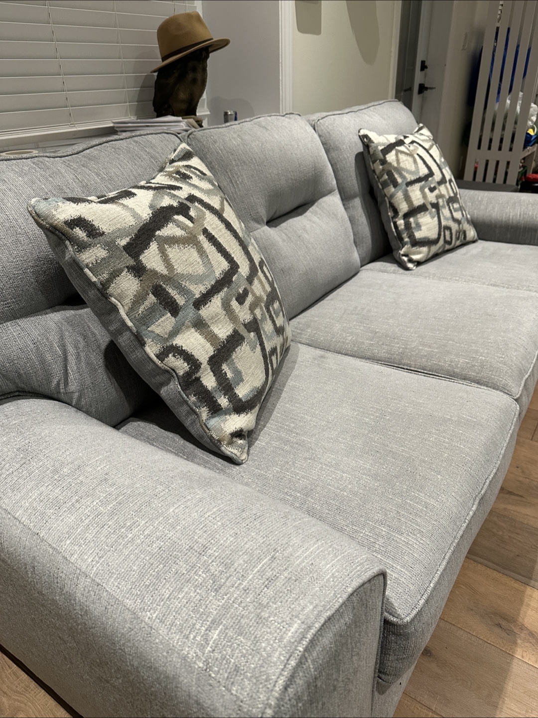 Modern 3-Seater Sofa – Light Grey Fabric - photo 3