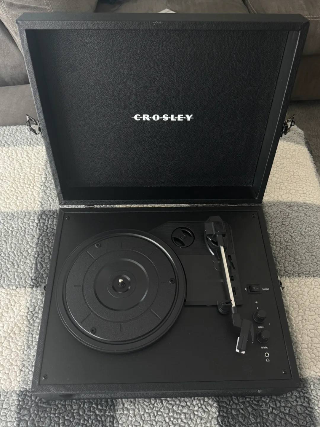 Crosley Black Turntable thumbnail