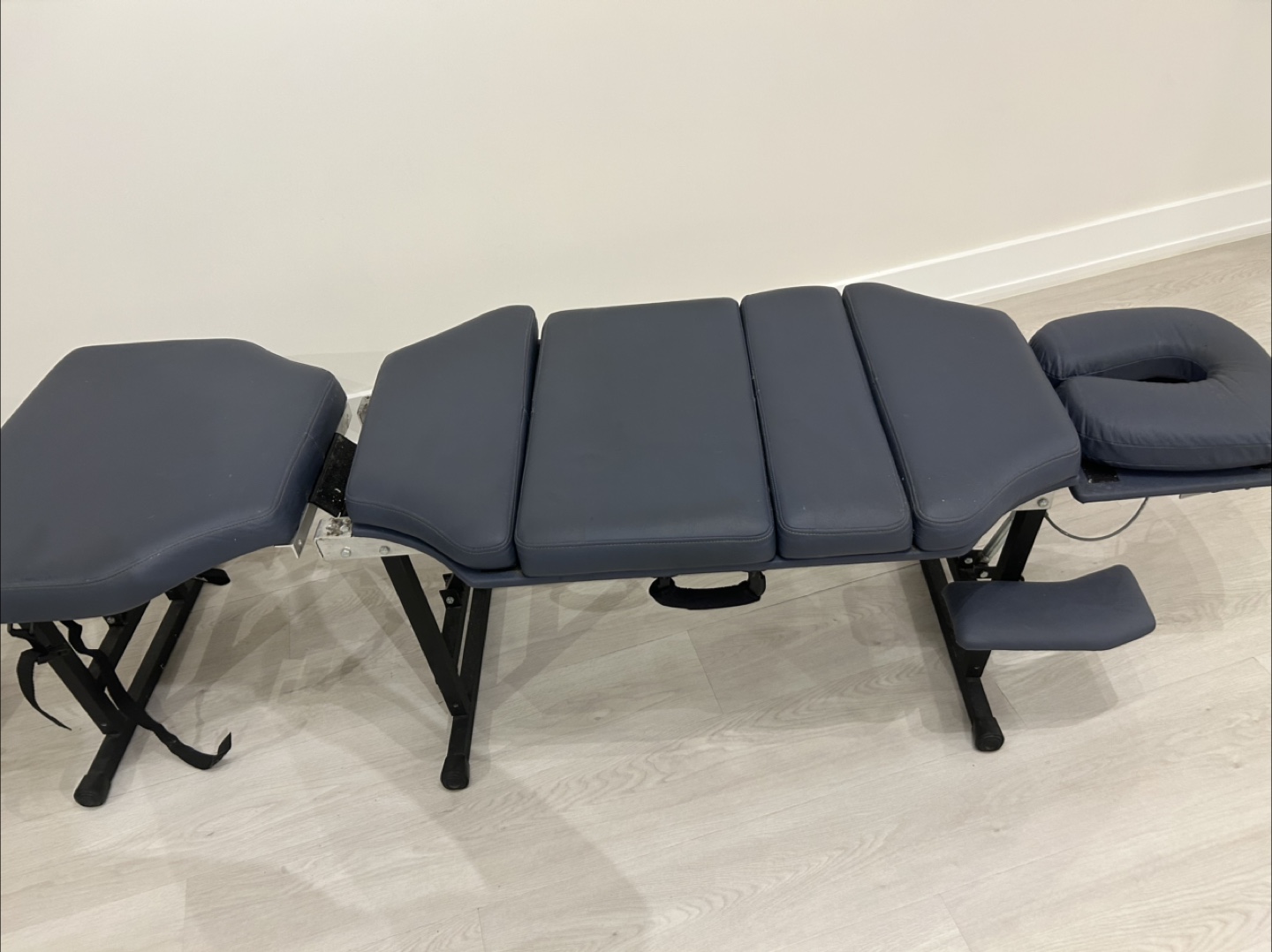 Portable chiropractic Table with Carrying Case